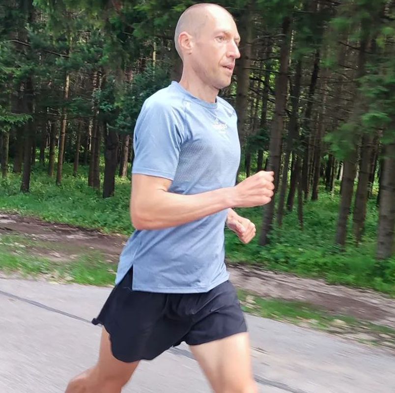 El ultrarunner Aleksandr Sorokin el ultrarunner aleksandr sorokin
