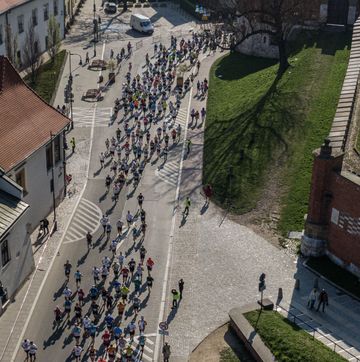 20th Cracovia Marathon in Poland, how to run tangents 20th cracovia marathon in poland, how to run tangents