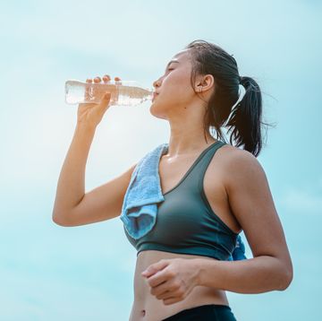 running in the heat with water