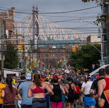 a large crowd of runners during the 2022 new york city marathon