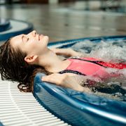 woman in hot tub, contrast therapy
