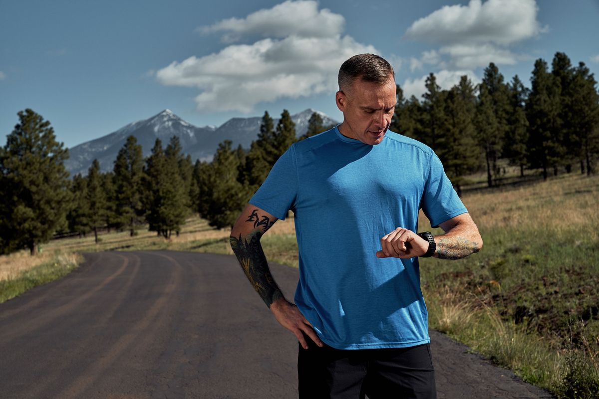 Outdoor recreation, Running, Recreation, Sky, Mountain, Mountain range, Exercise, Jogging, Road, Cloud, 