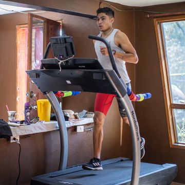 Spartan Race Athlete Trains In Isolation During Coronavirus Outbreak treadmill hiit workout