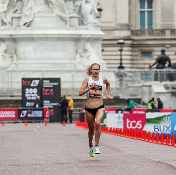 susanna sullivan nears the finish line at the 2023 london marathon susanna sullivan nears the finish line at the 2023 london marathon