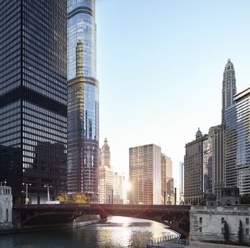sunrise over chicago river